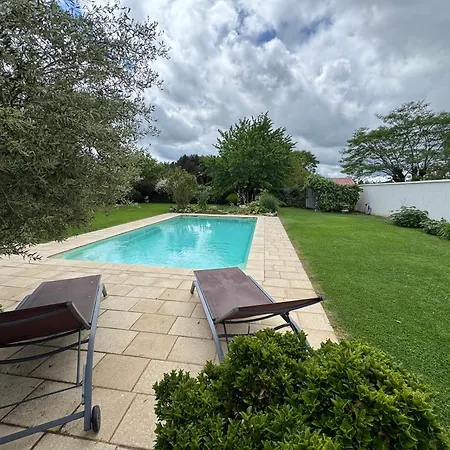 Au Fil De L'eau Villa Hure